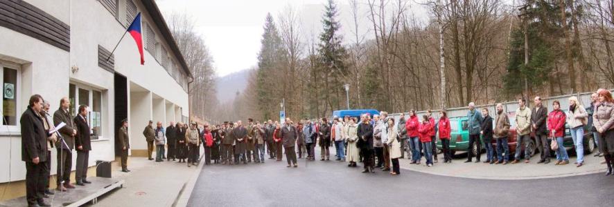 Slavnostní otevření jeskyně Výpustek v březnu 2008
