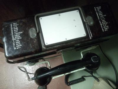 Polní telefon